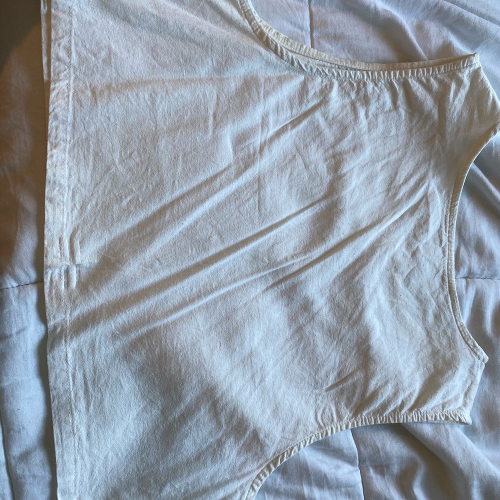 White loose fitting crop tank